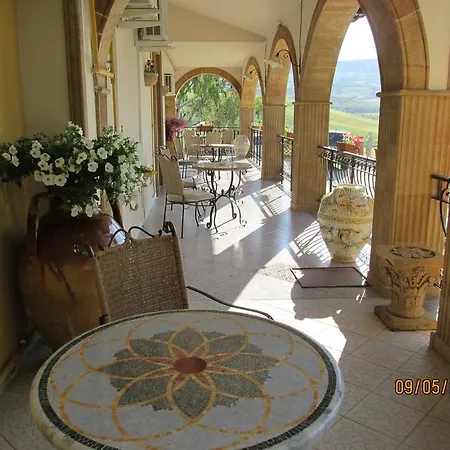 Reggia Saracena Çiftlik konaklama *